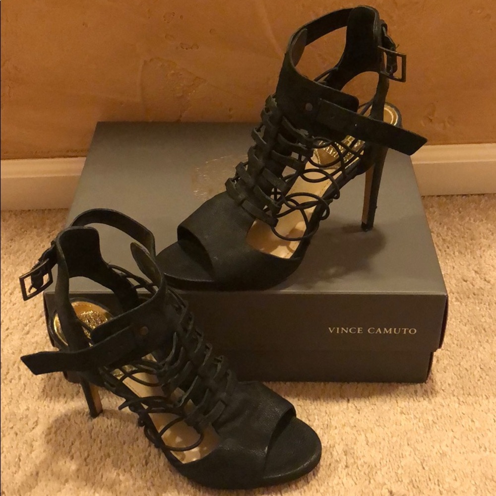 Vincecamuto high heals shoes size 6